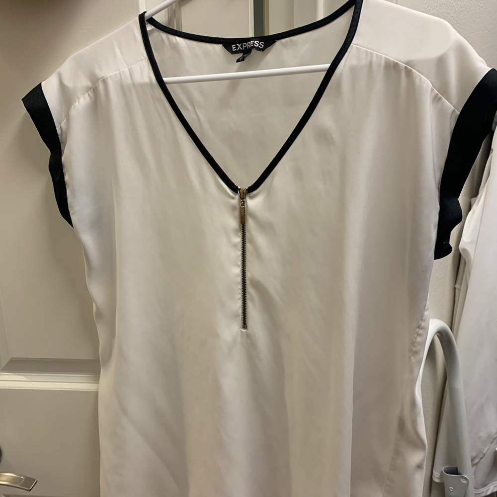Silky V-Neck Zip Blouse